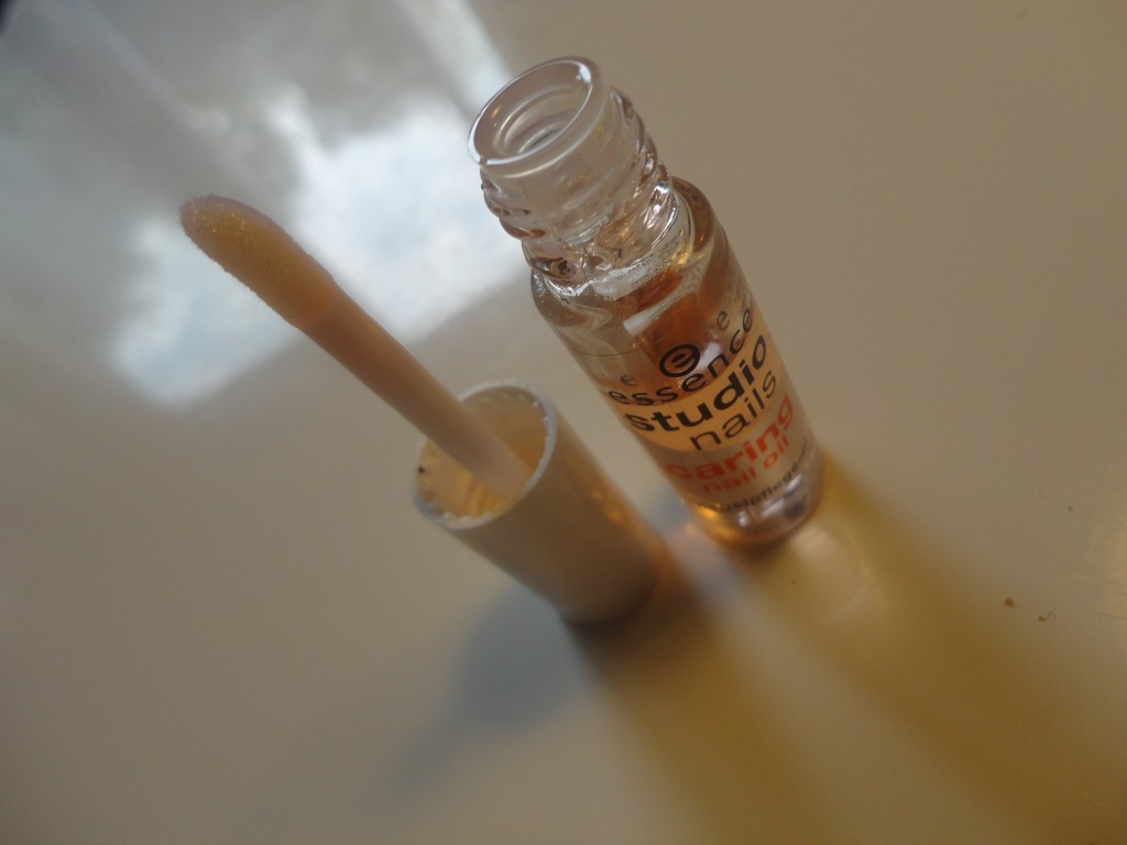 Essence nagelriemolie