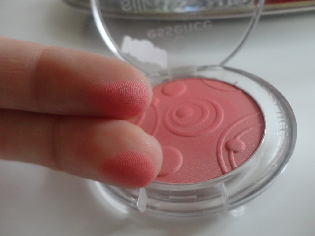 Essence silky touch blush