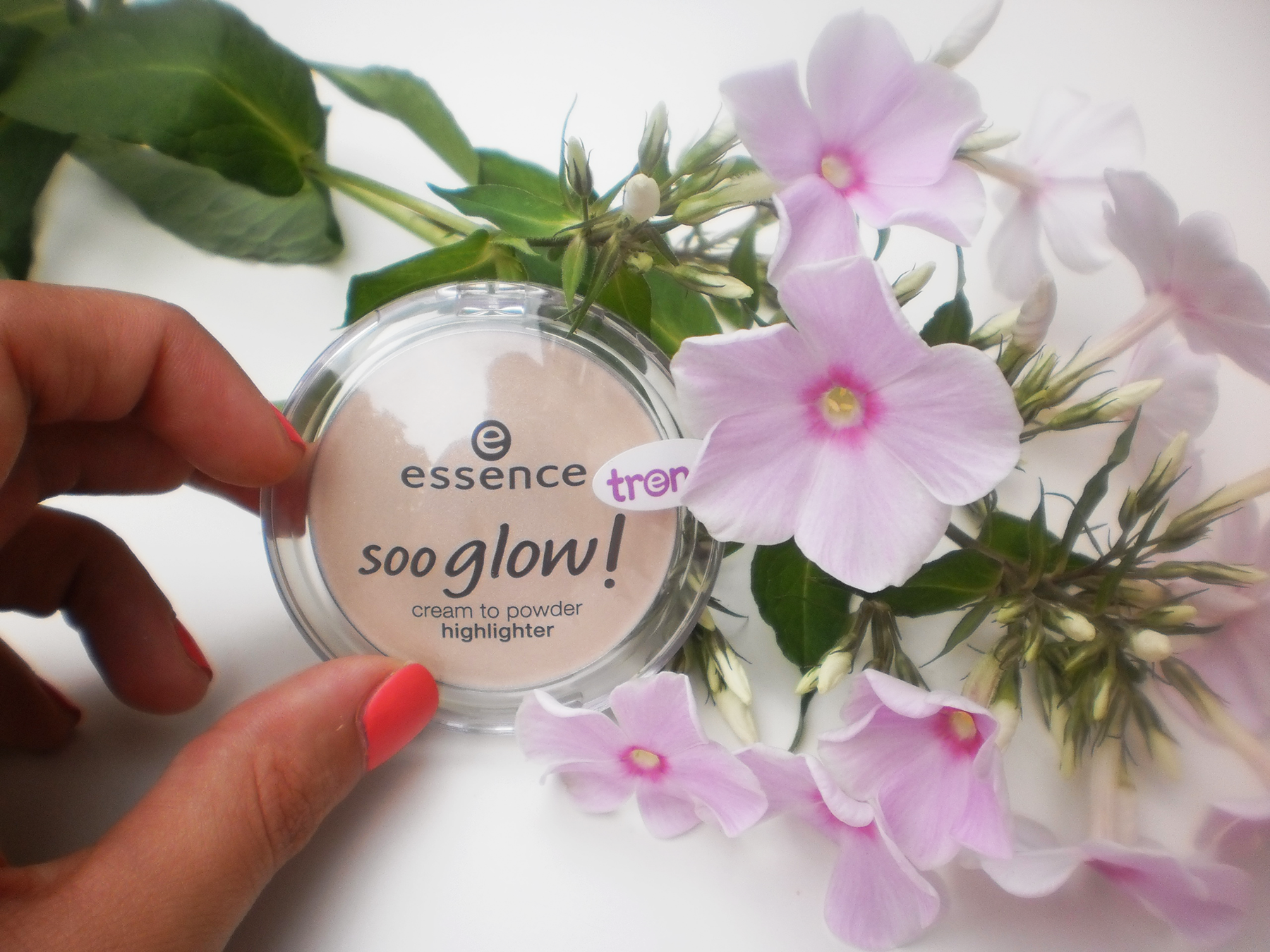 Essence So Glow Cream To Powder Highlighter 10 Look On The Bright Side