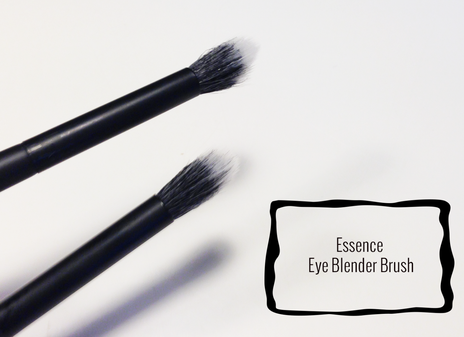 Review Essence Eye Blender Brush Twinkelbella