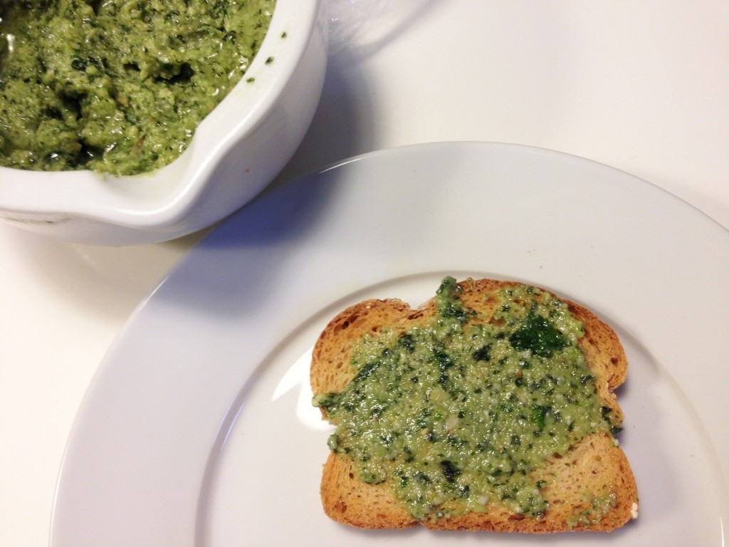 zelfgemaakte pesto