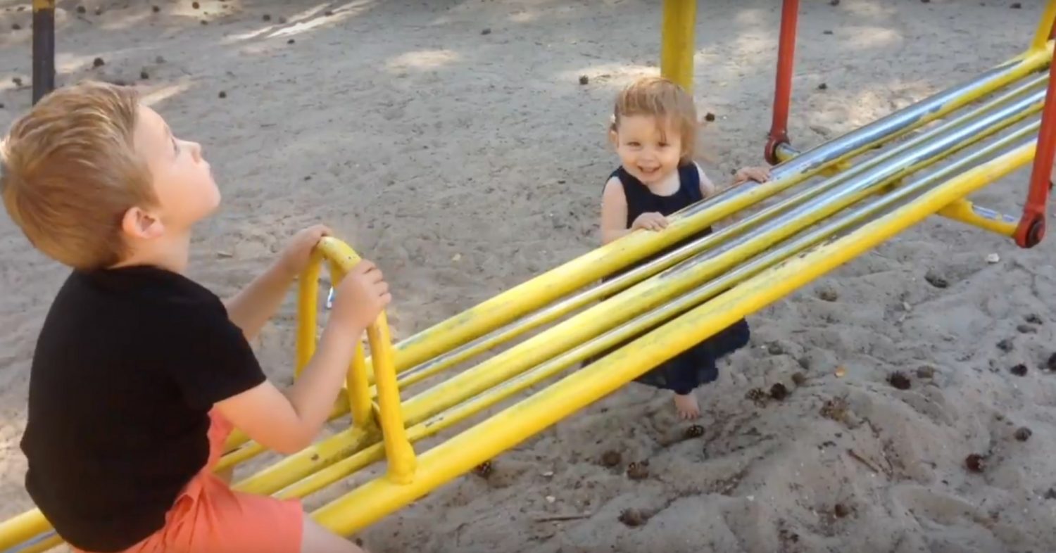 Weekvlog: zwemmen, spelen en heel veel zon