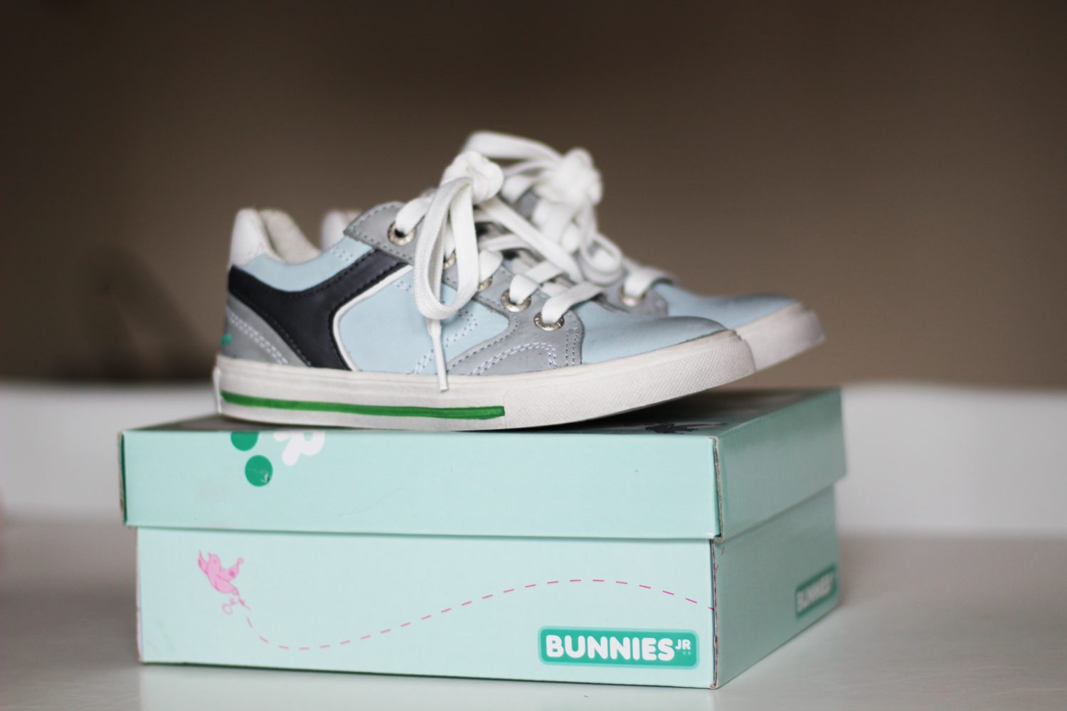 Nieuwe (lente) schoenen voor Senna!