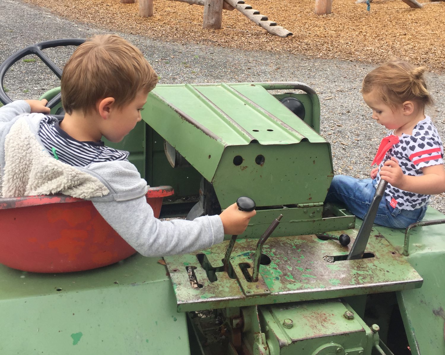 Tip voor kinderen die veel ruzie maken: laat ze samen werken!