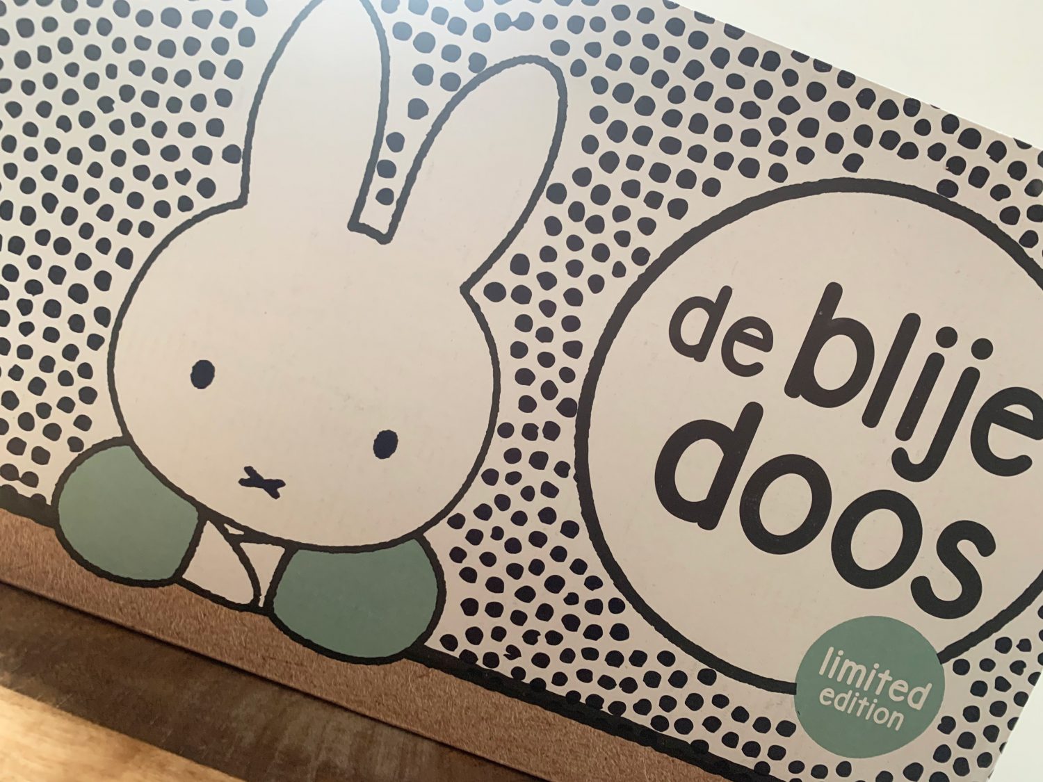 DIT ZIT ER IN DE BLIJE DOOS (BABYBOX)